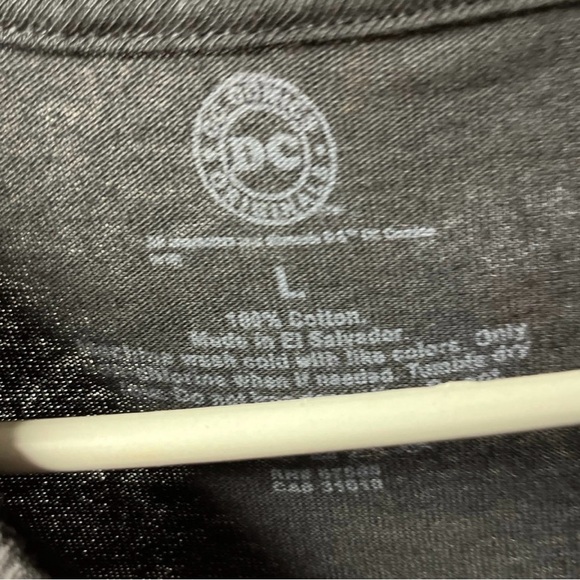 BATMAN T-Shirt by DC Comics - Picture 3 of 10